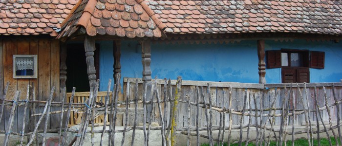 transylvania-rural-old-village-medieval-farm-house-traditional-handcrafts-ethnographic
