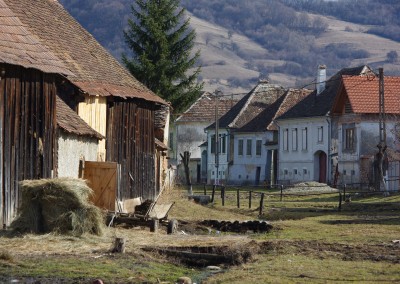 transylvania-rural-old-village-medieval-farm